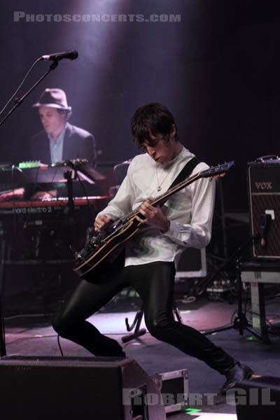 MILES KANE - 2011-11-05 - PARIS - La Cigale - 